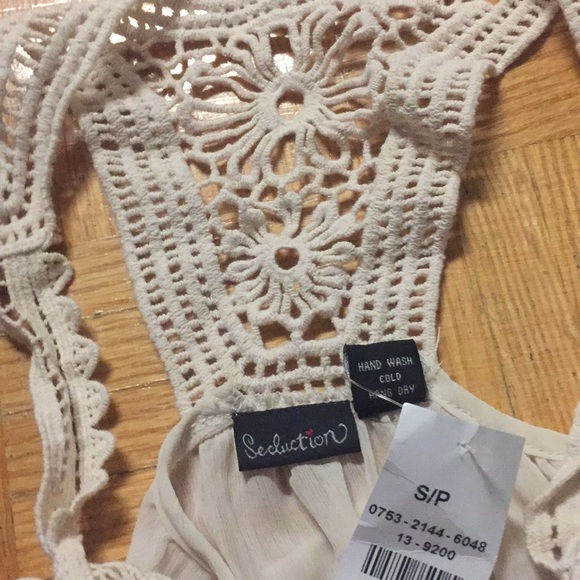 Seduction Cream Camisole top - Picture 3 of 3